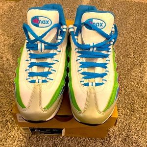 BrandNEW Nike AirMax 95 (pink, green, blue) Size 6